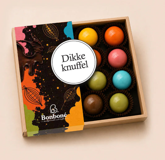 Luxe chocolade bonbons 12 stuks "Dikke knuffel"