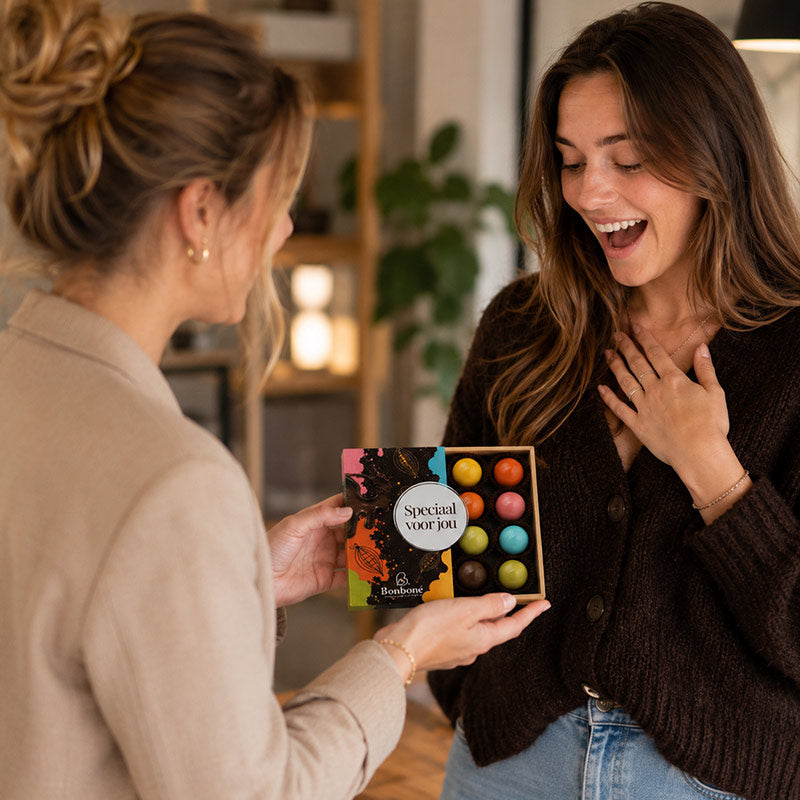 Luxe chocolade bonbons 12 stuks "Groeten Sint en Piet"